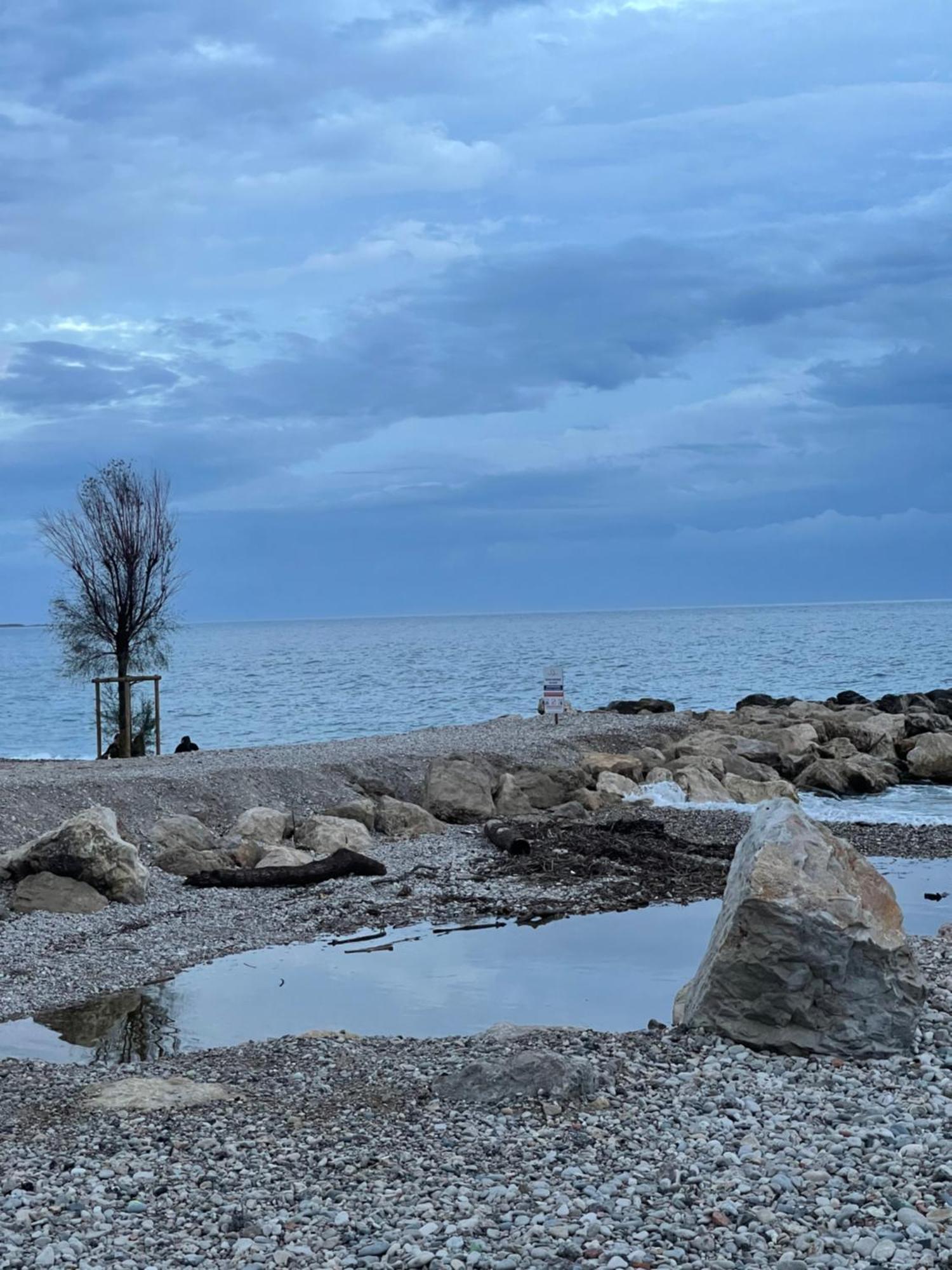 Villeneuve Loubet Plage- Entre Nice Et Cannes Zewnętrze zdjęcie